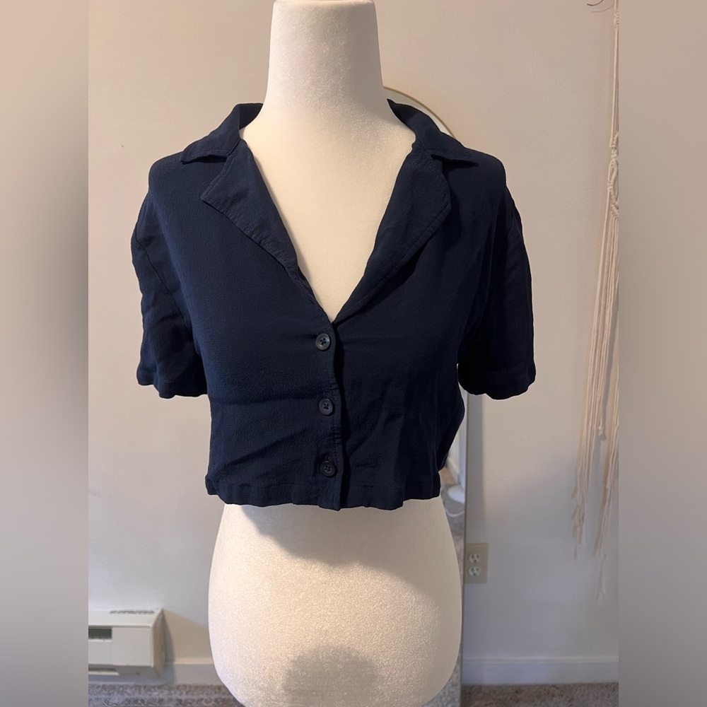 Aritzia / Sunday Best Cropped Button Up Tee, Size XS